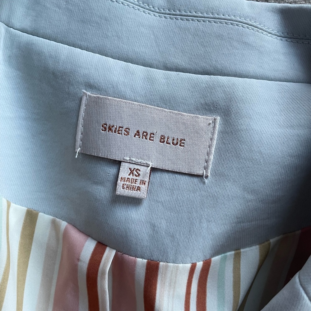 Skies Are Blue Soft Gray Blazer - Picture 4 of 4